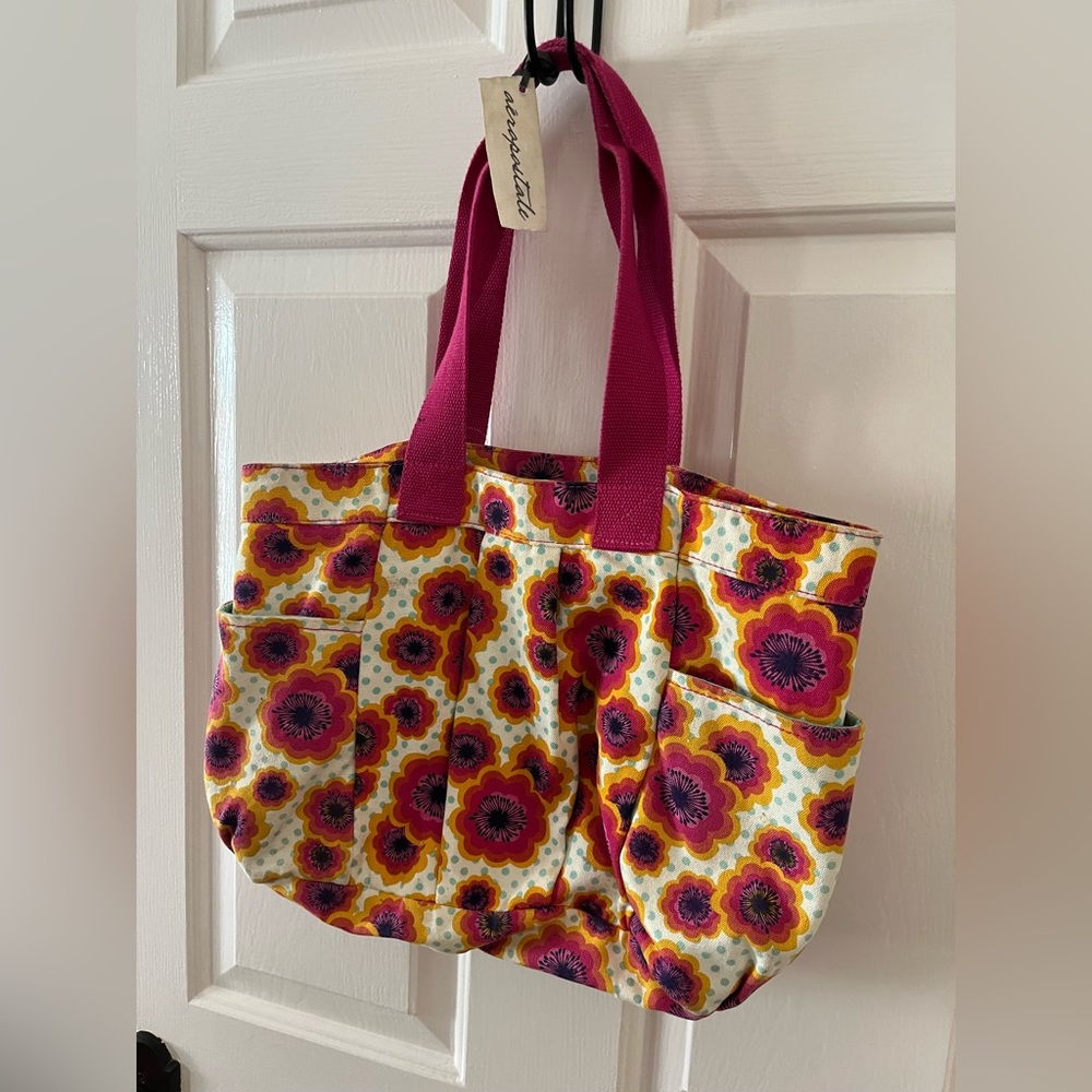 Aeropostale floral bag medium sized with handles 17 wide 19 tall